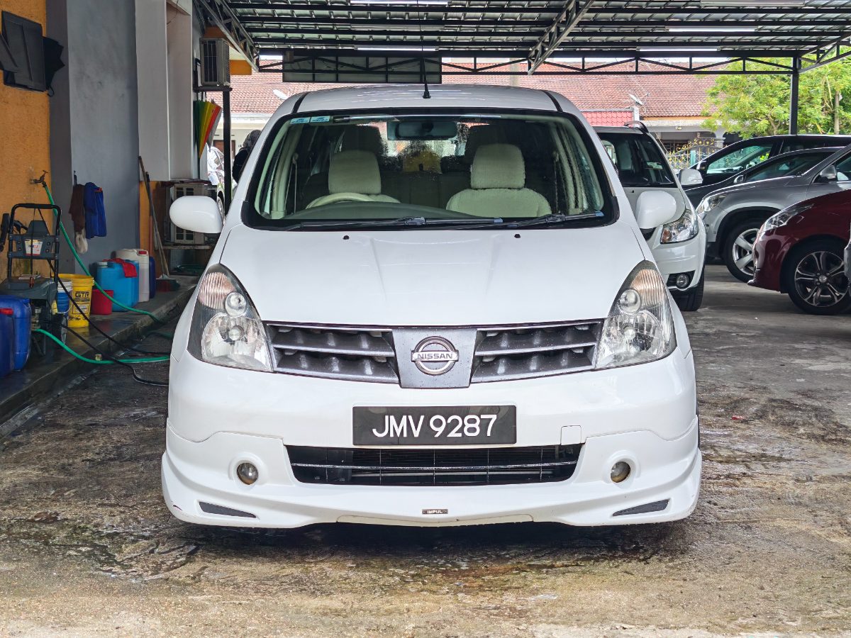Nissan Grand Livina 2011 Putih Auto（自动） 二手车 Used Car Johor Bahru