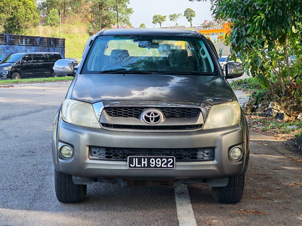 Toyota Hilux 2008 Coklat Auto（自动） 二手车 Used Car Johor Bahru