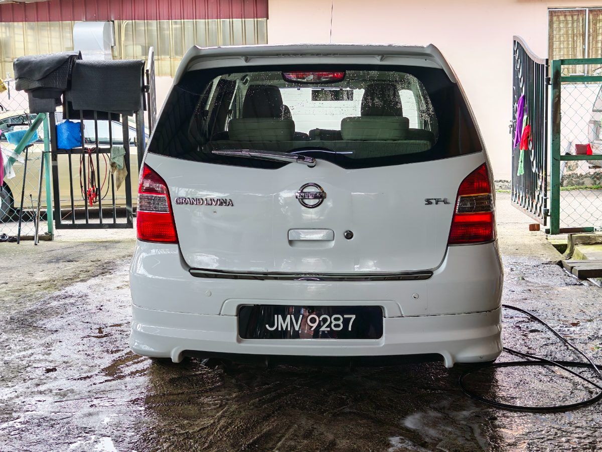 Nissan Grand Livina 2011 Used Car Johor Bahru 9
