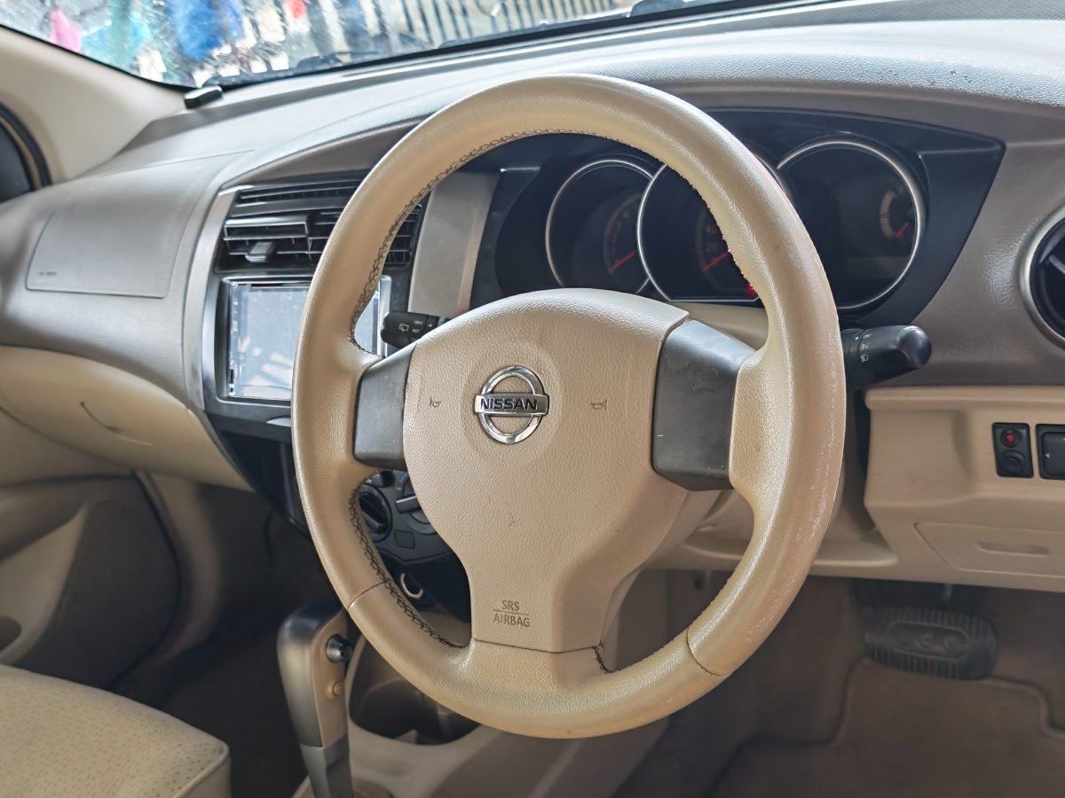 Nissan Grand Livina 2011 Used Car Johor Bahru 8