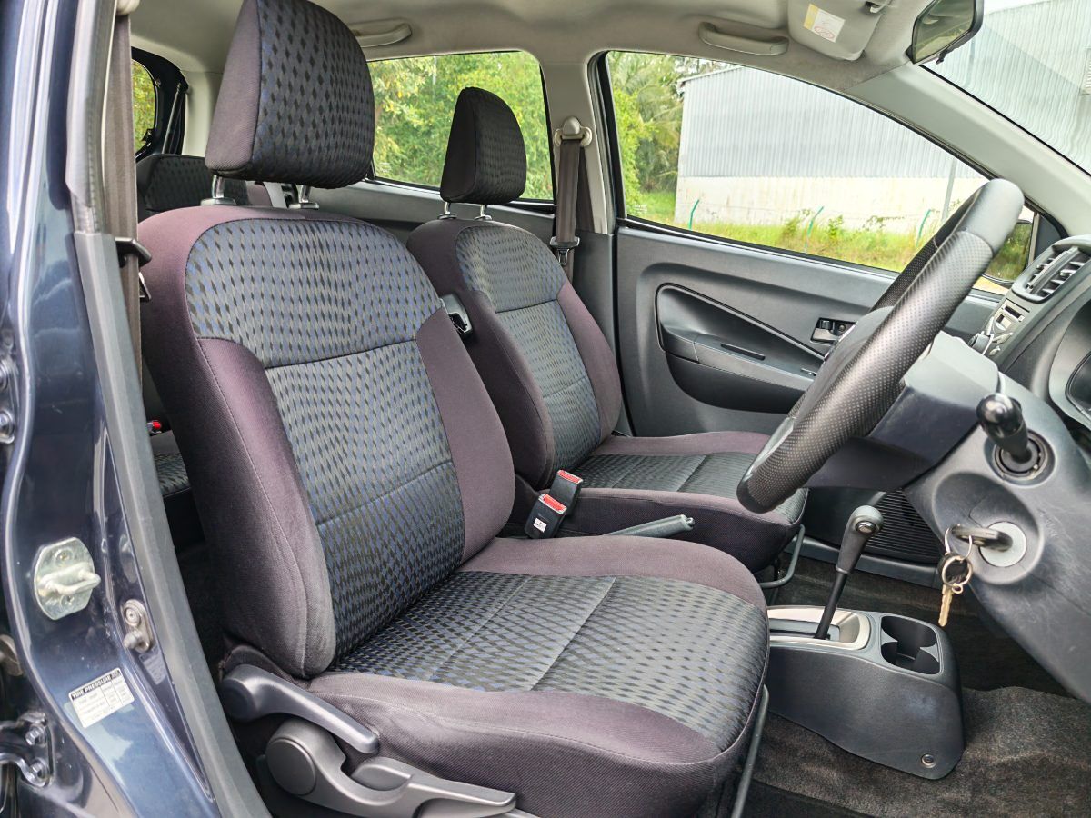 Perodua Axia 2015 Used Car Johor Bahru 6