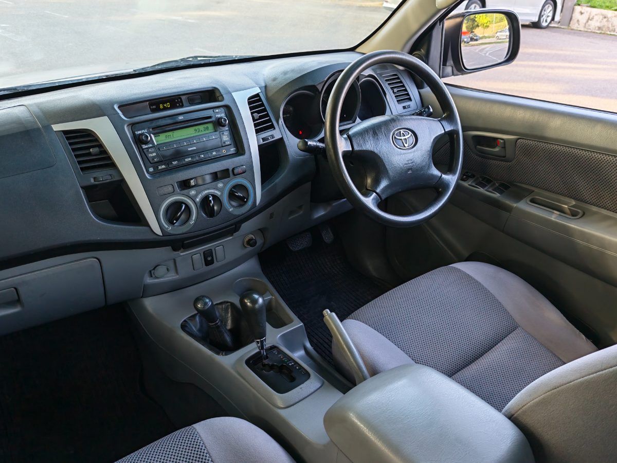 Toyota Hilux 2008 Used Car Johor Bahru 4