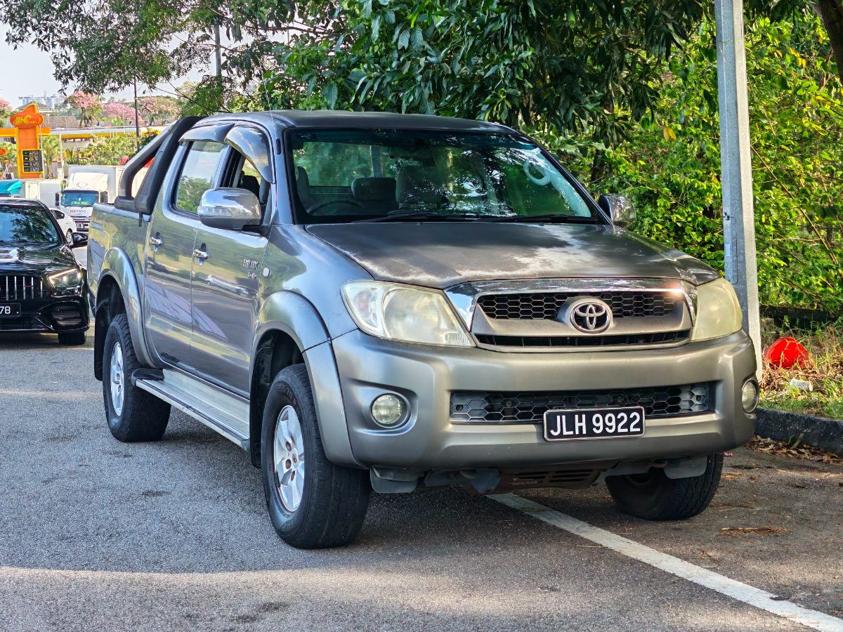 Toyota Hilux 2008 Used Car Johor Bahru 2