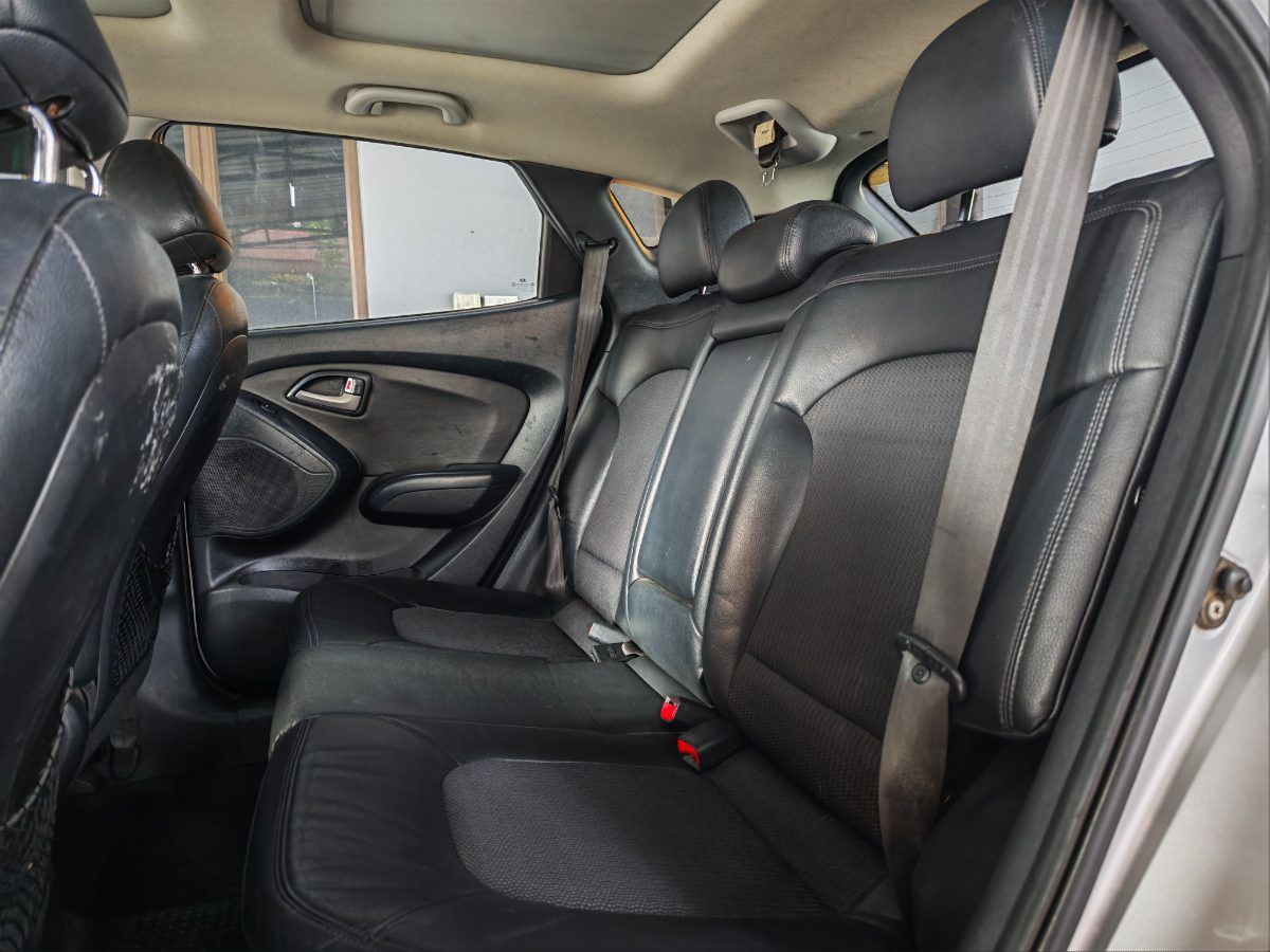 Hyundai Tucson 2011 Used Car Johor Bahru 5