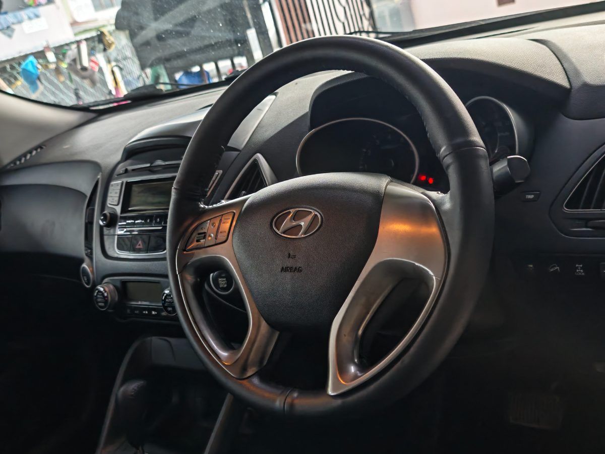 Hyundai Tucson 2011 Used Car Johor Bahru 7