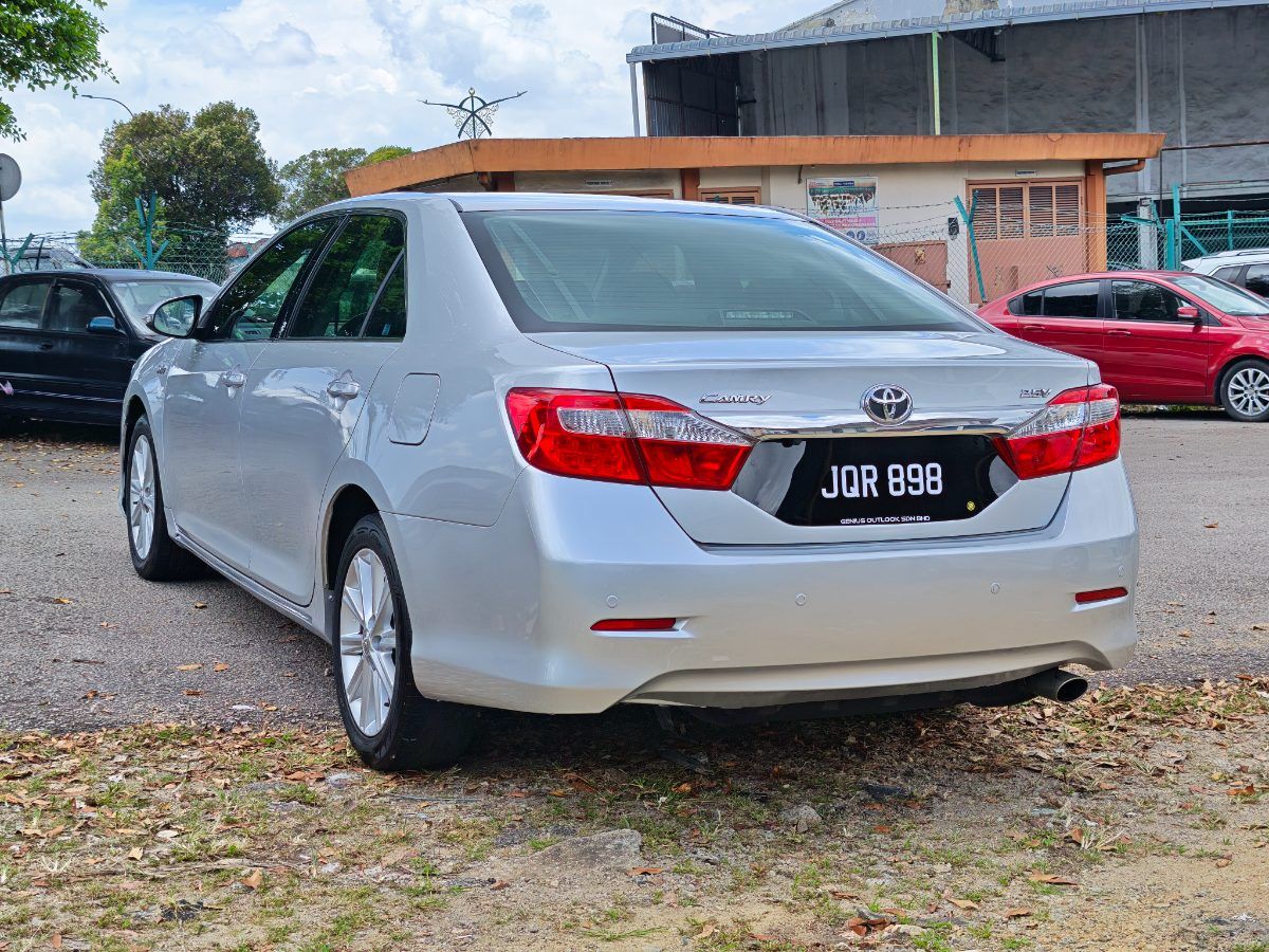 Toyota Camry 2015 Used Car Johor Bahru 9