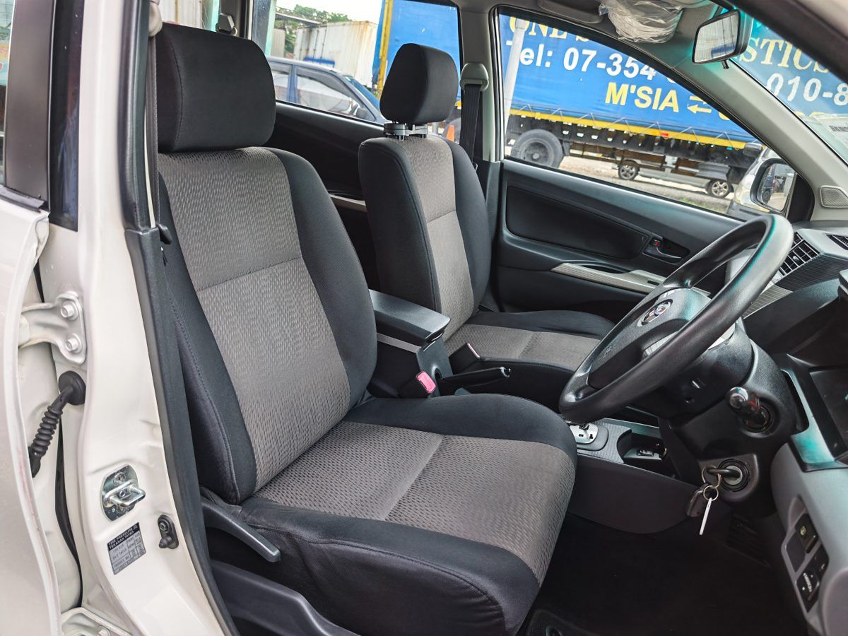 Toyota Avanza 2013 Used Car Johor Bahru 5