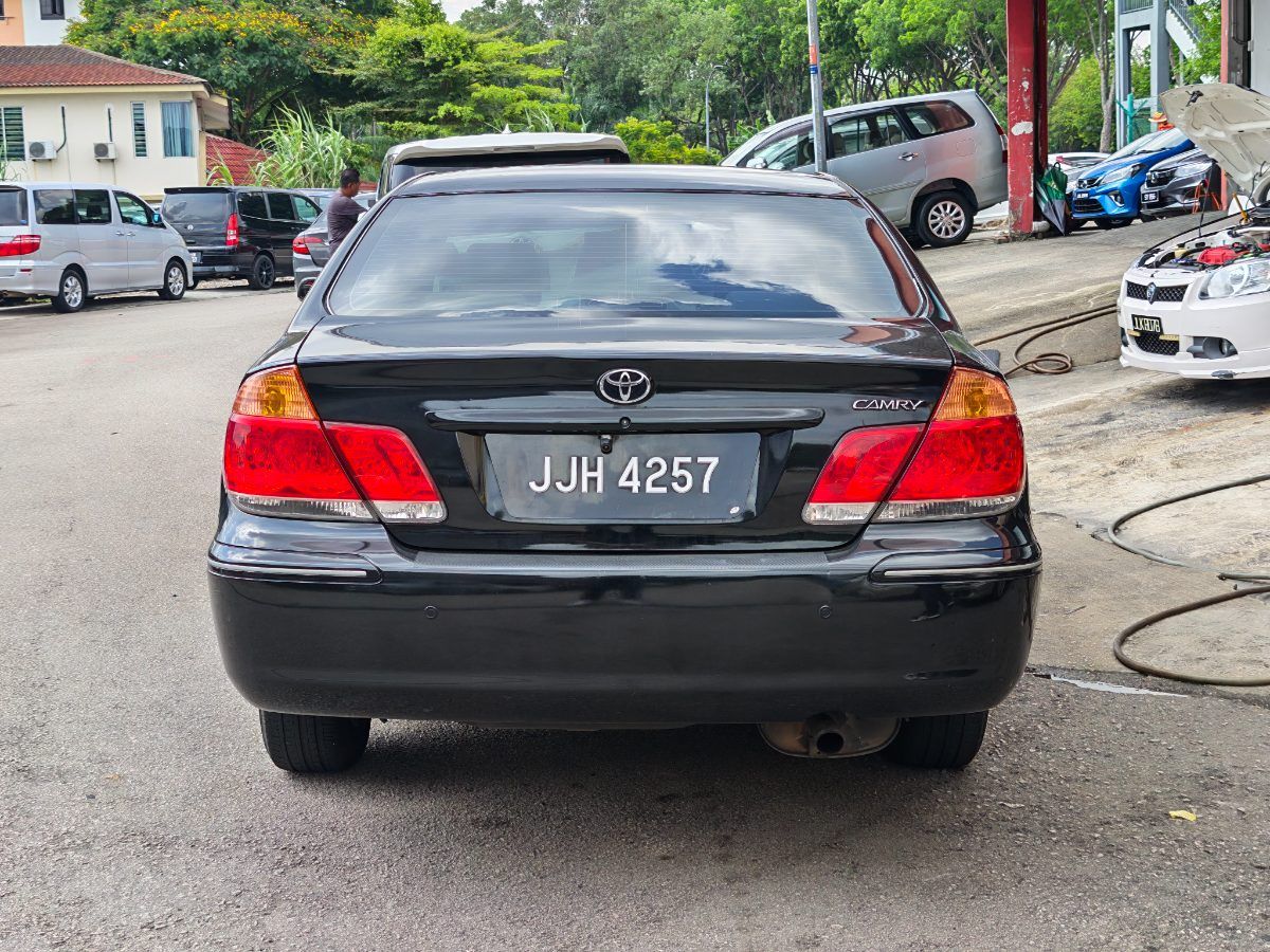 Toyota Camry 2005 Used Car Johor Bahru 8