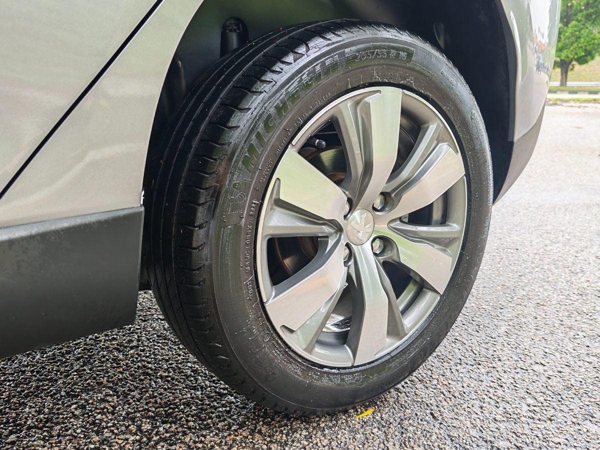 Peugeot 2008 2016 Used Car Johor Bahru 3