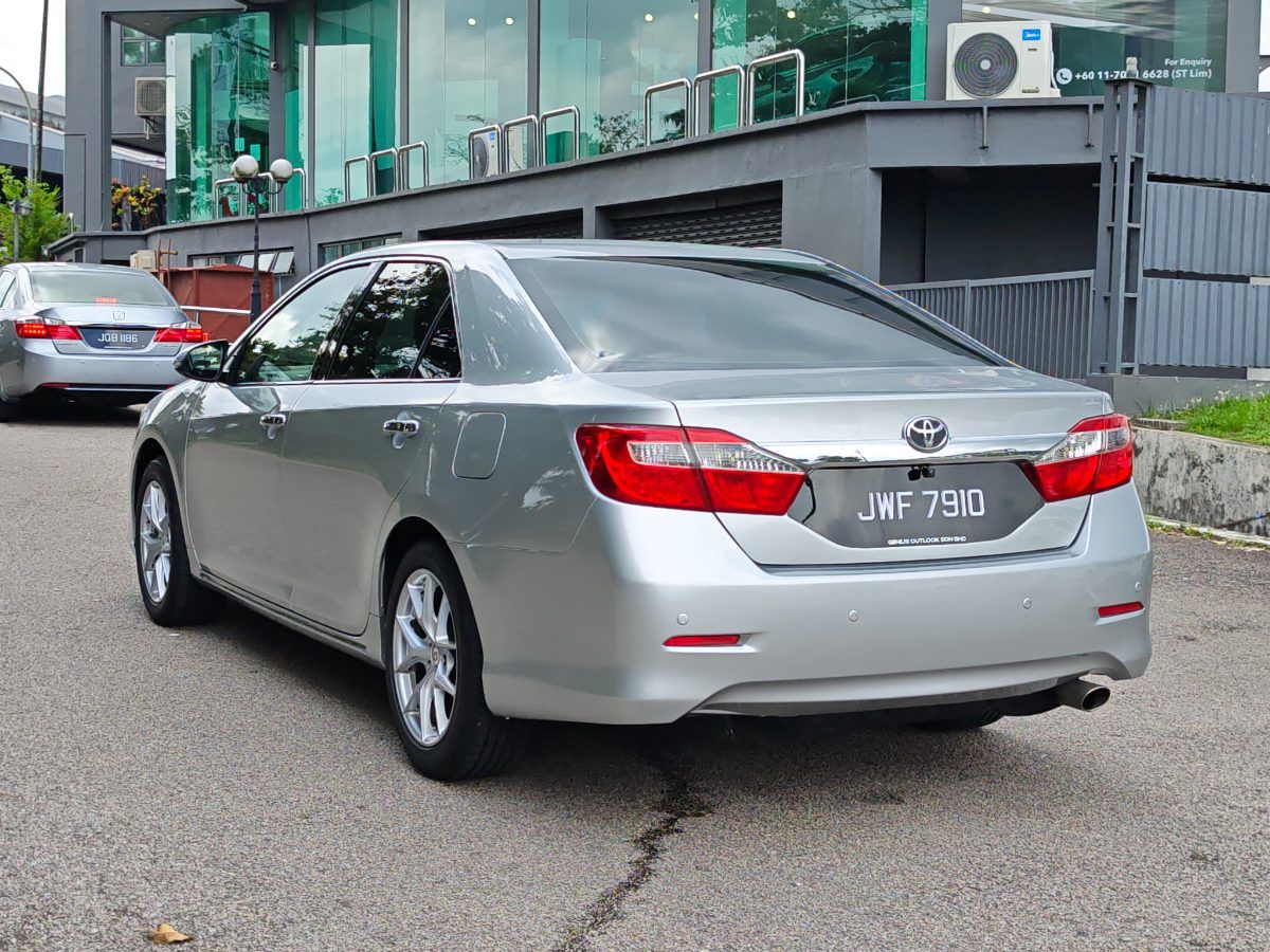 Toyota Camry 2012 Used Car Johor Bahru 9