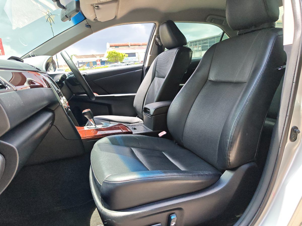 Toyota Camry 2012 Used Car Johor Bahru 7