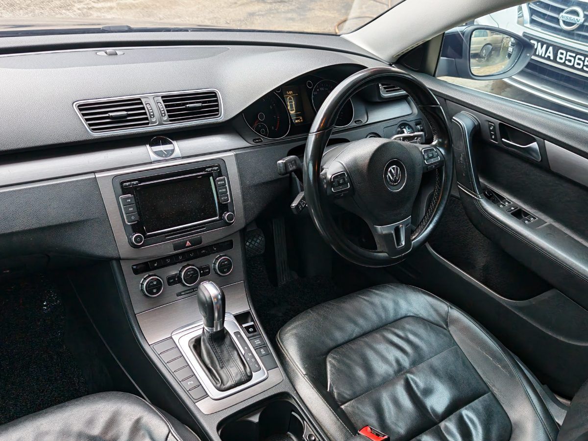 Volkswagen Passat 2013 Used Car Johor Bahru 5
