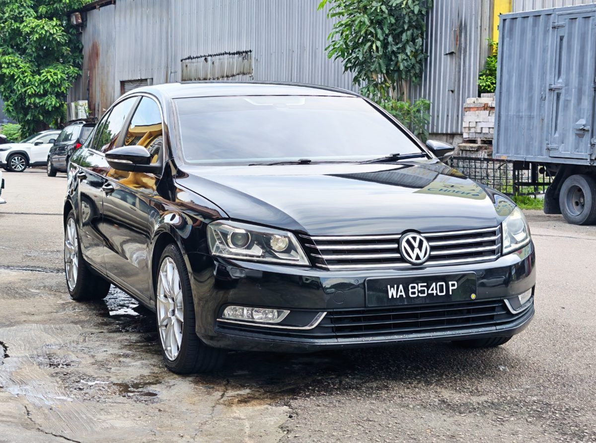 Volkswagen Passat 2013 Used Car Johor Bahru 2