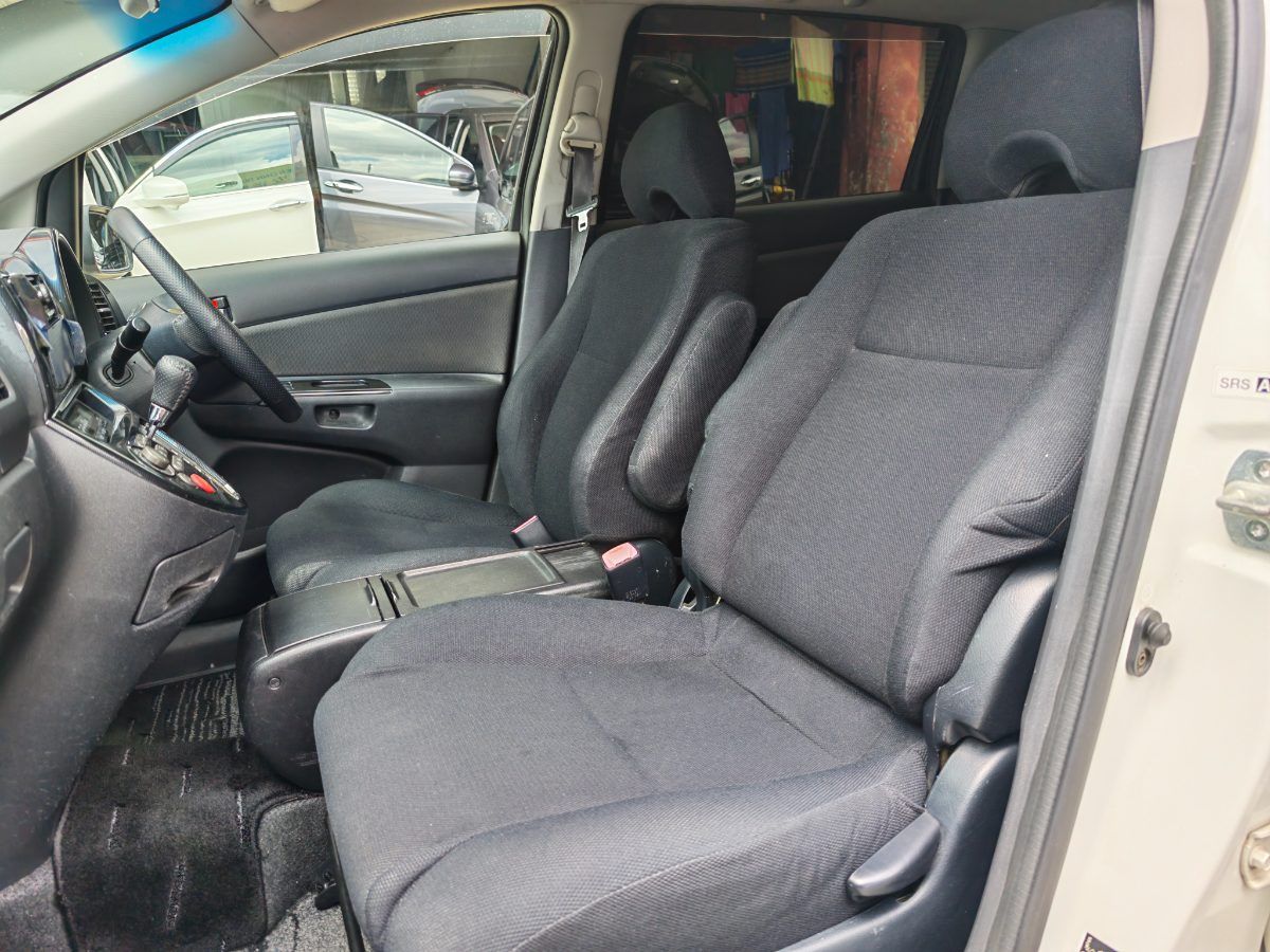 Toyota Wish 2004 Used Car Johor Bahru 6