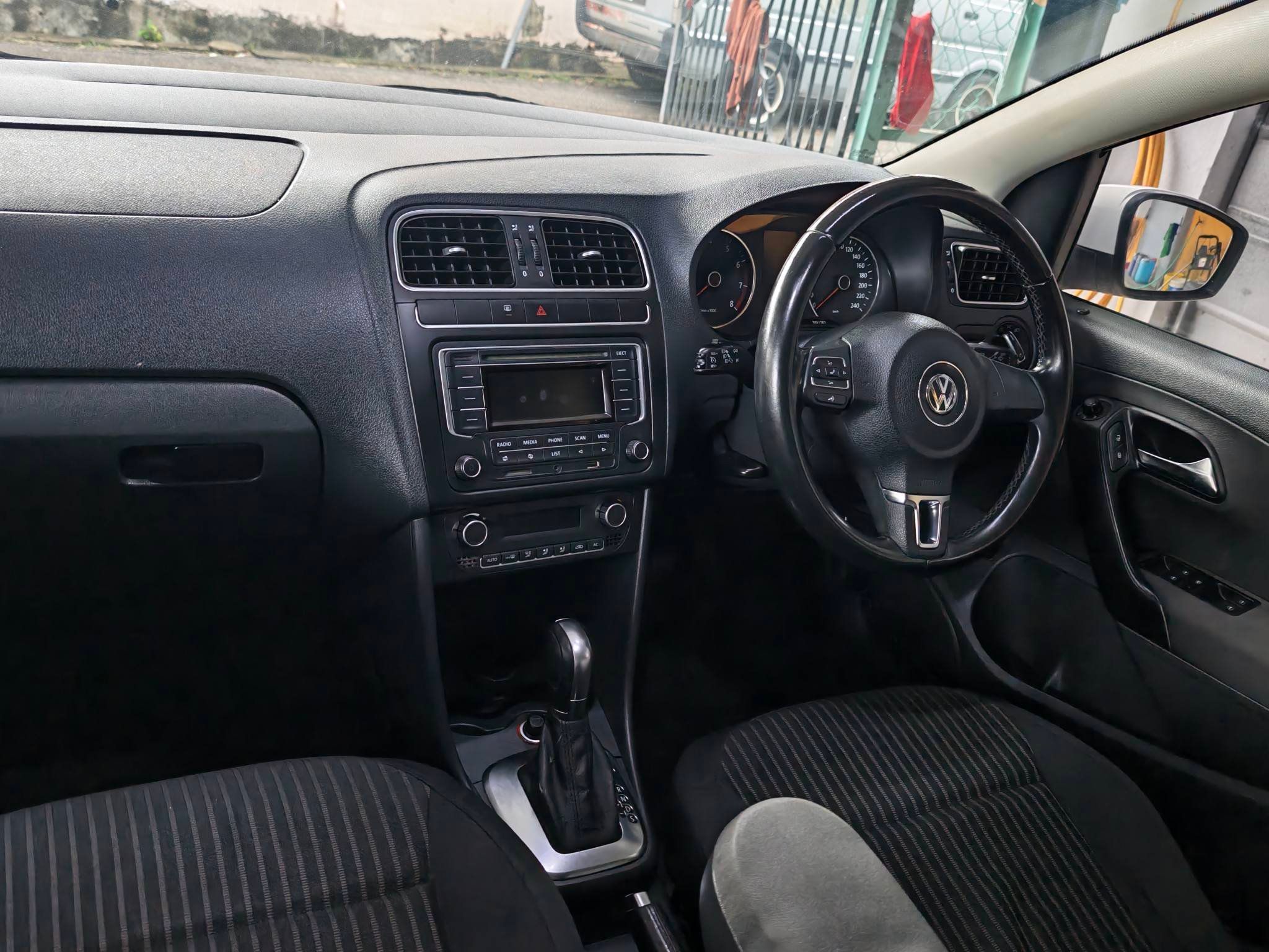 Volkswagen Polo 1.6L 2014 Used Car Johor Bahru 5