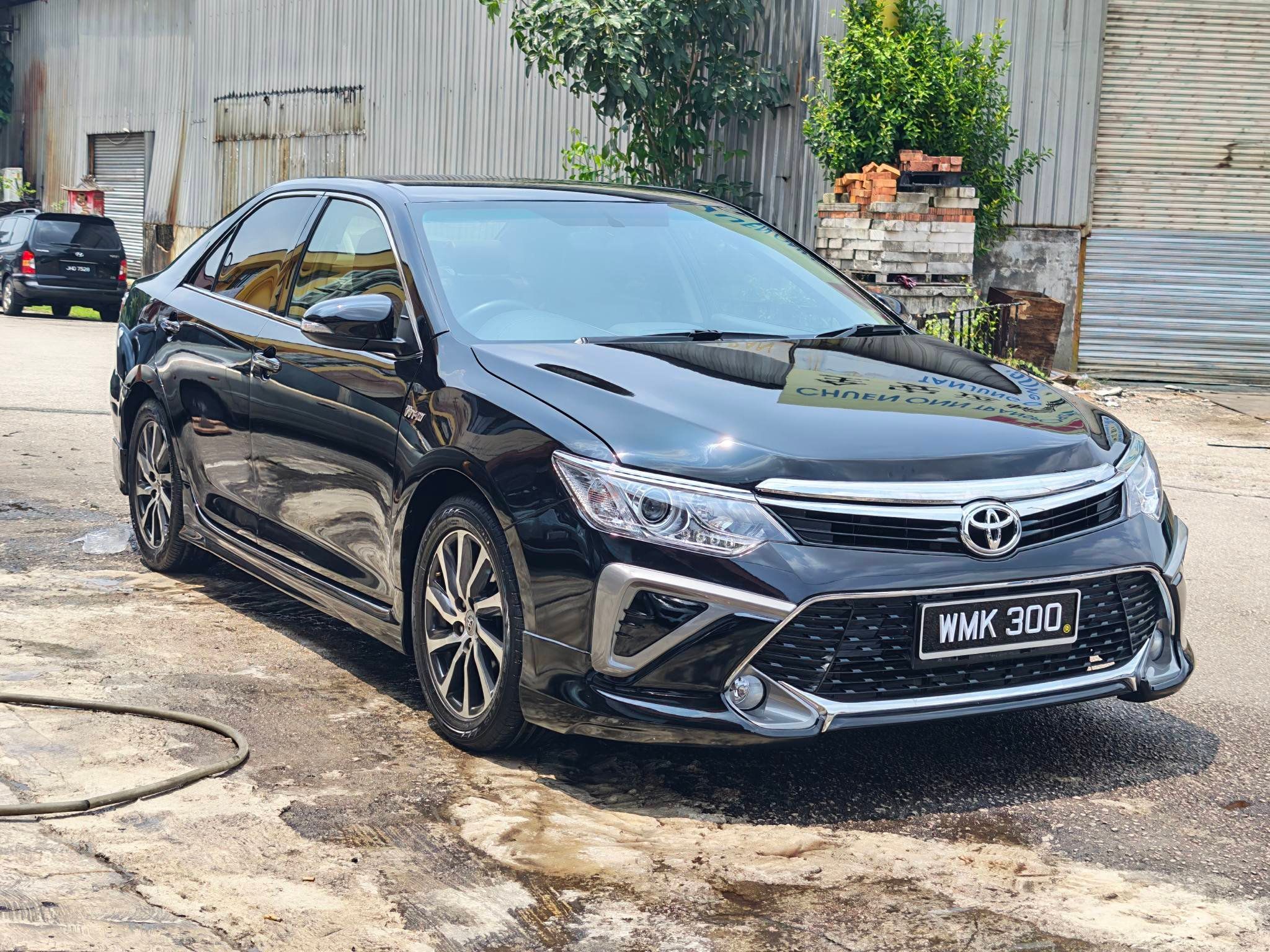 Toyota Camry 2.0L GX 2018 Used Car Johor Bahru 2