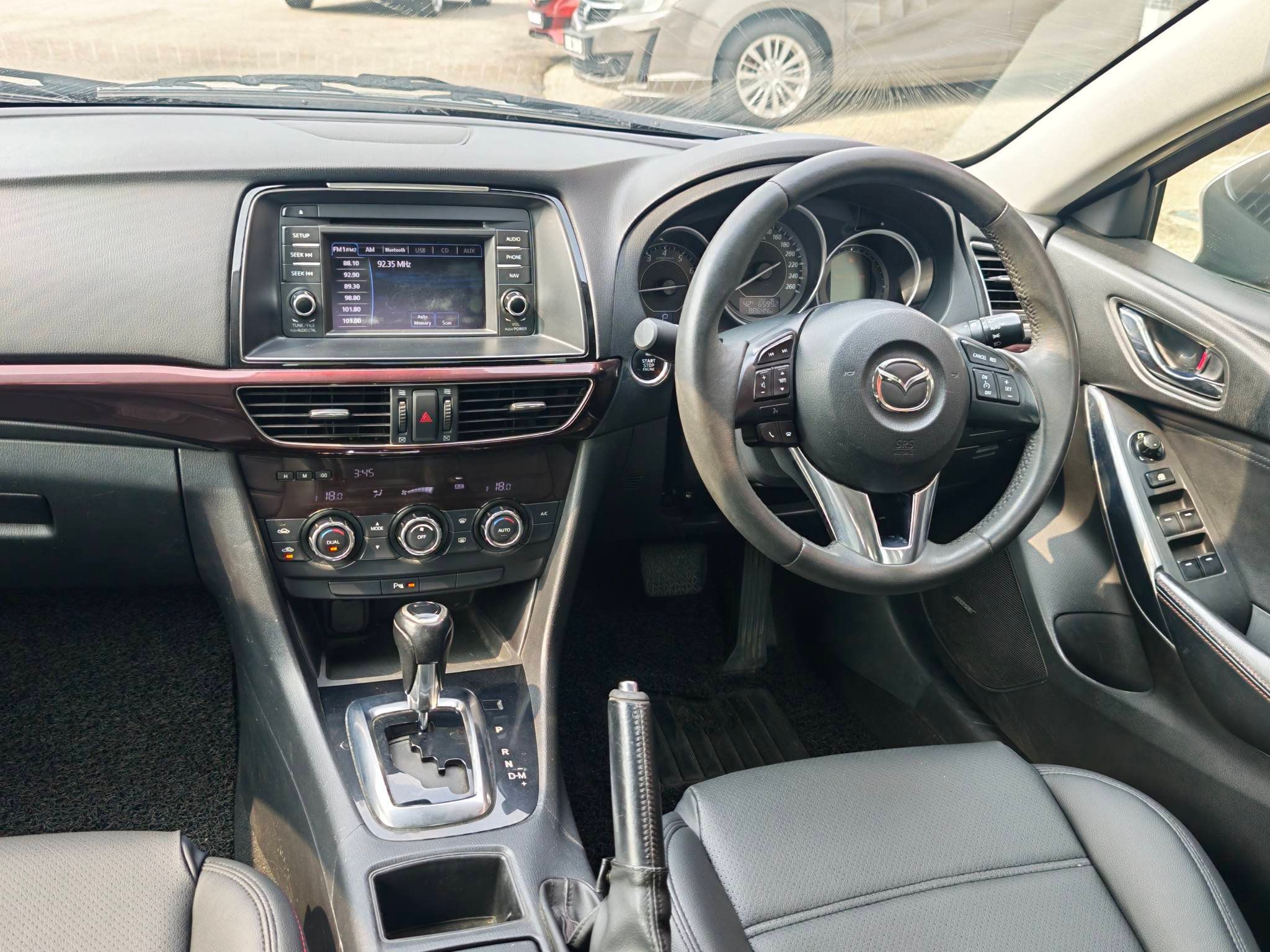 Mazda 6 SkyActiv 2.5L 2013 Used Car Johor Bahru 5