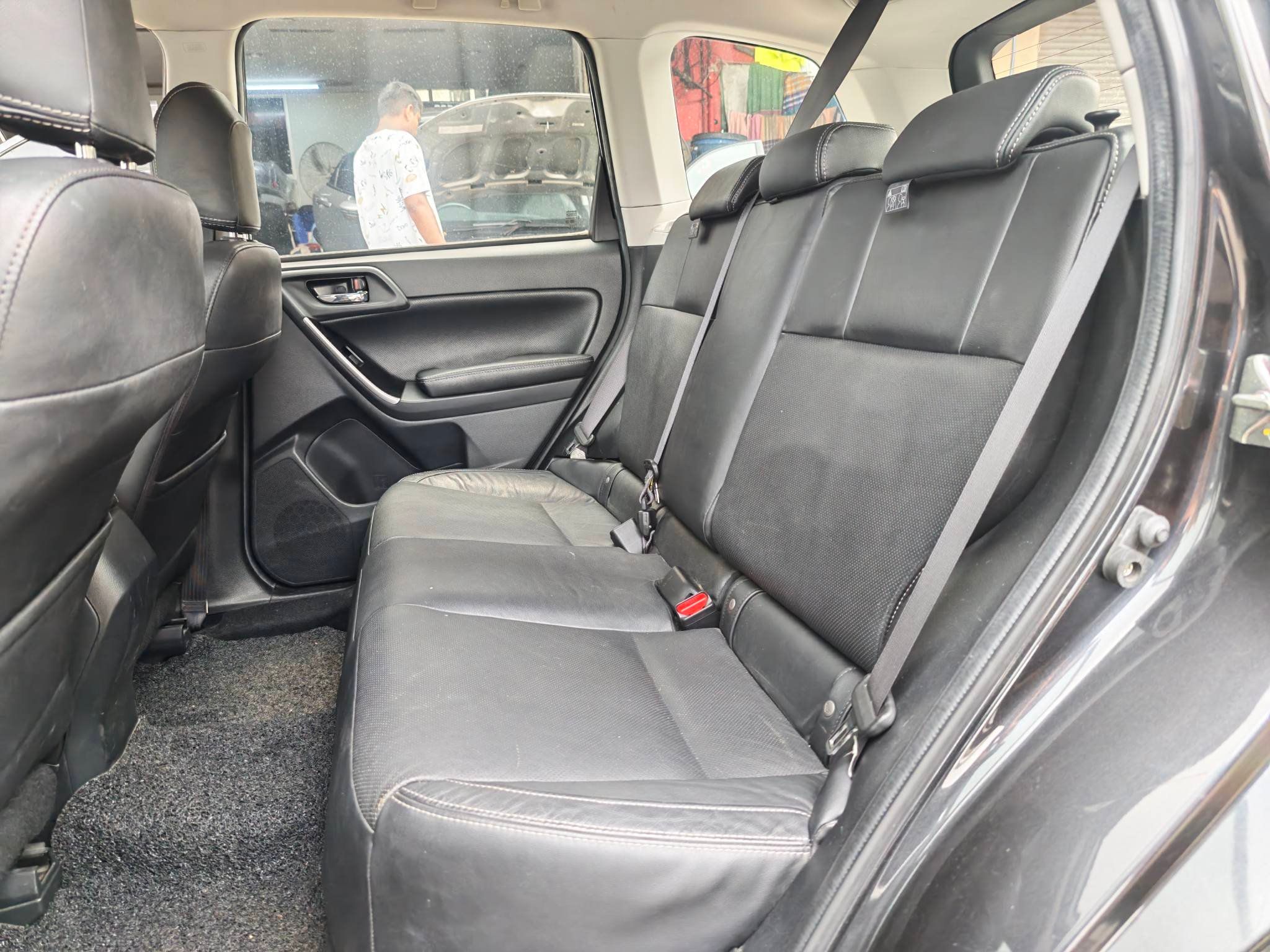 Subaru Forester 2.0L i 2017 Used Car Johor Bahru 9