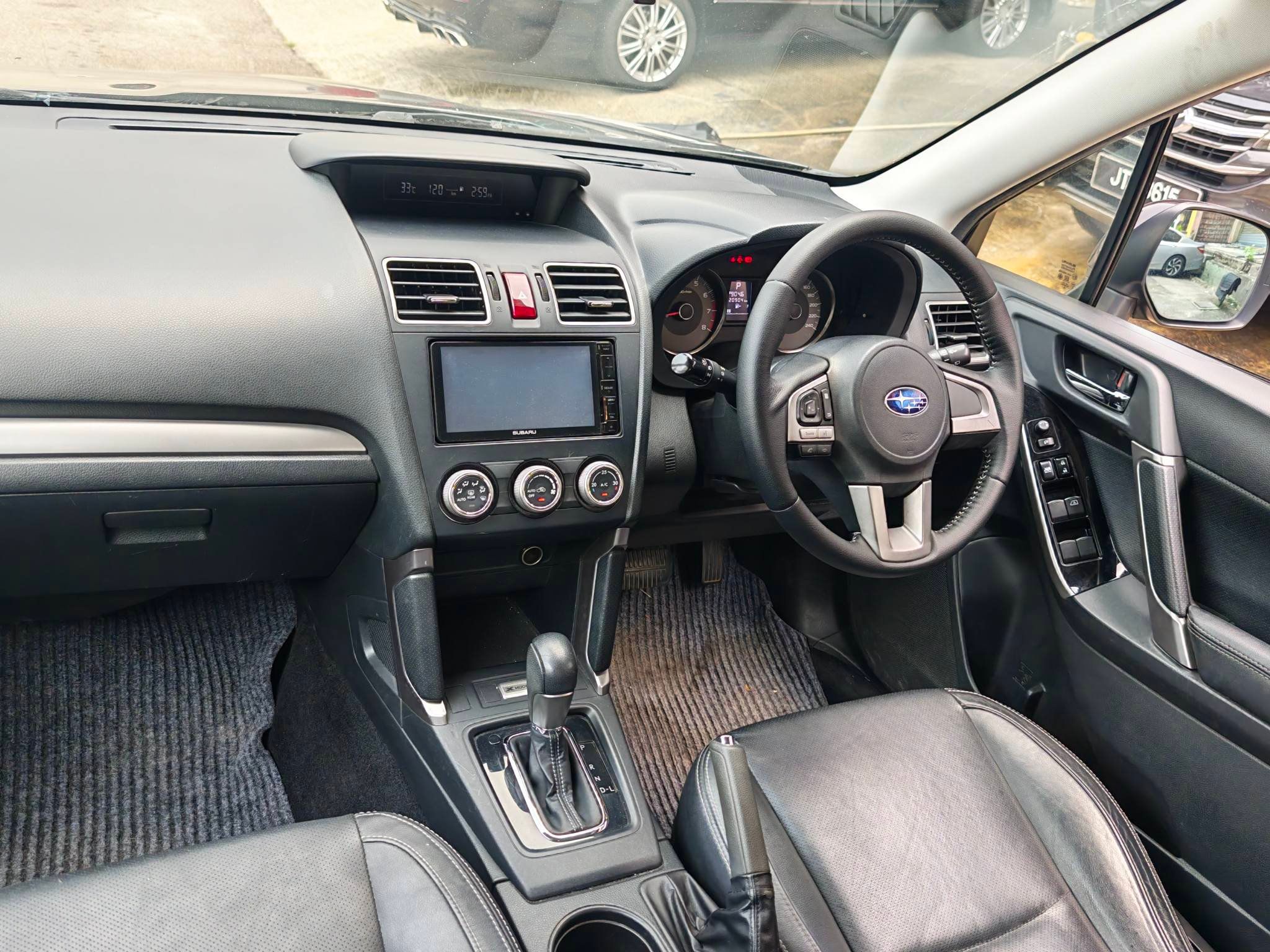 Subaru Forester 2.0L i 2017 Used Car Johor Bahru 5