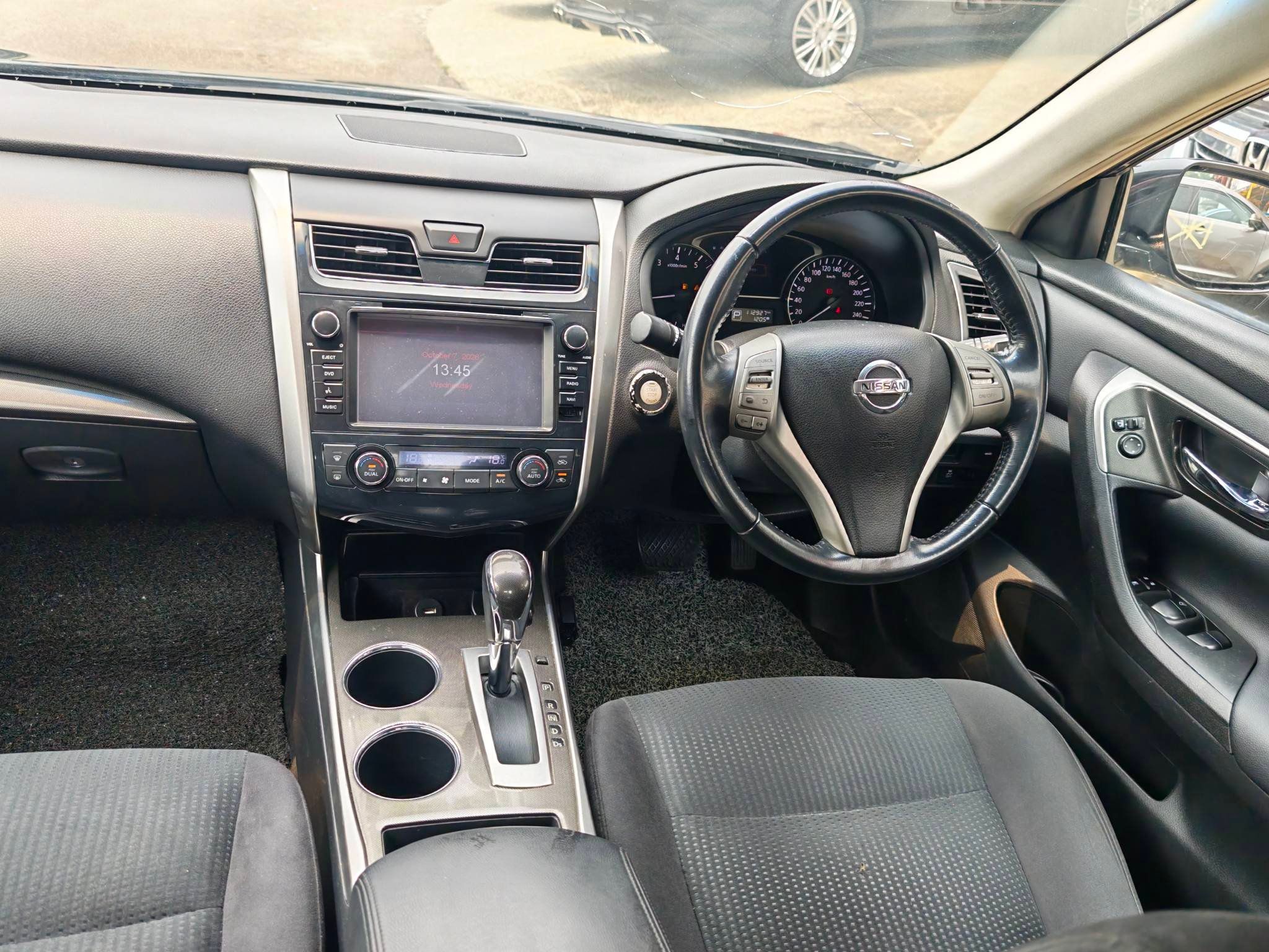Nissan Teana 2.0L XE 2015 Used Car Johor Bahru 6