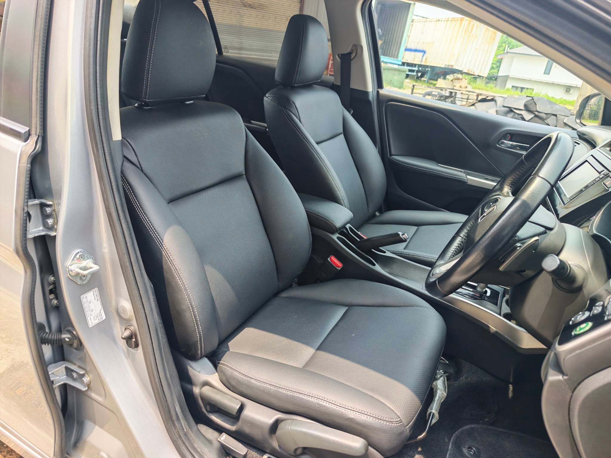 Honda City 1.5 V 2018 Used Car Johor Bahru 7