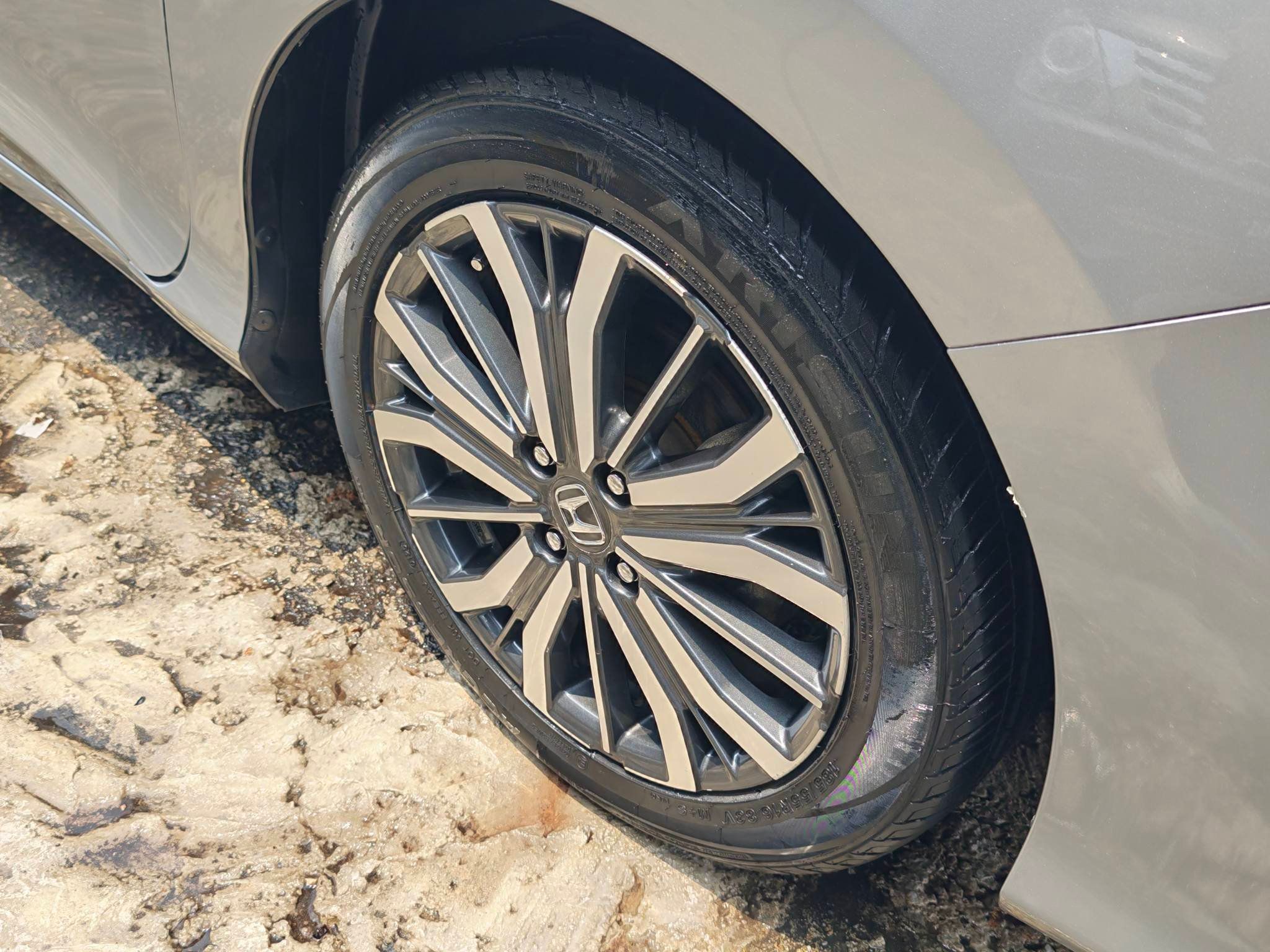 Honda City 1.5 V 2018 Used Car Johor Bahru 3