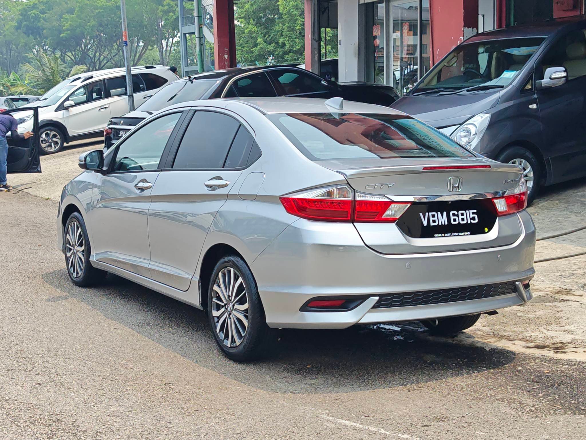Honda City 1.5 V 2018 Used Car Johor Bahru 13