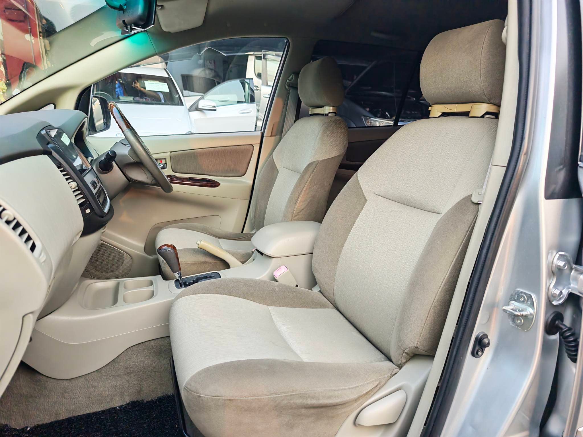 Toyota Innova 2.0L G 2013 Used Car Johor Bahru 6