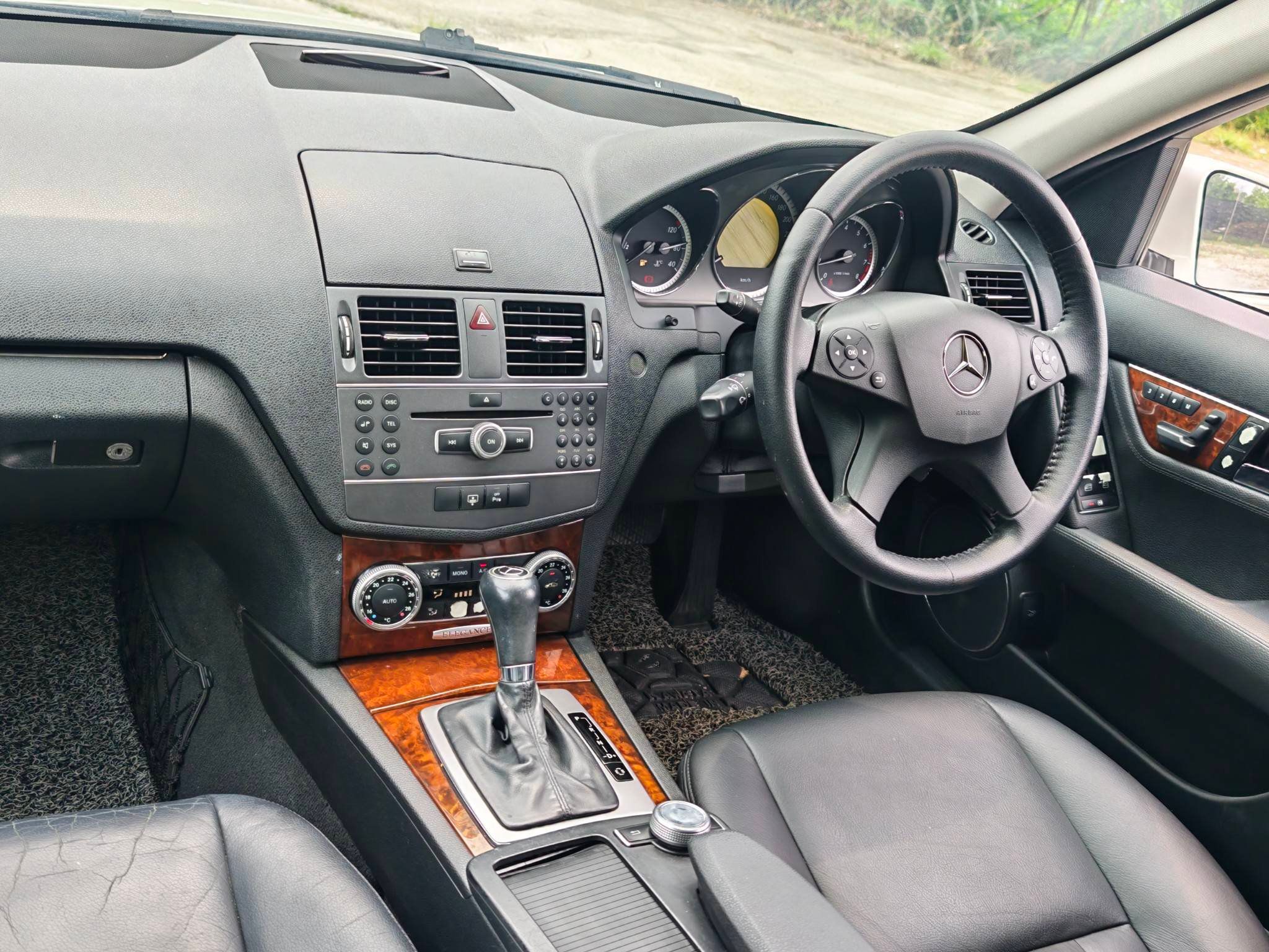 Mercedes-Benz 1.8L CGI 2010 Used Car Johor Bahru 5
