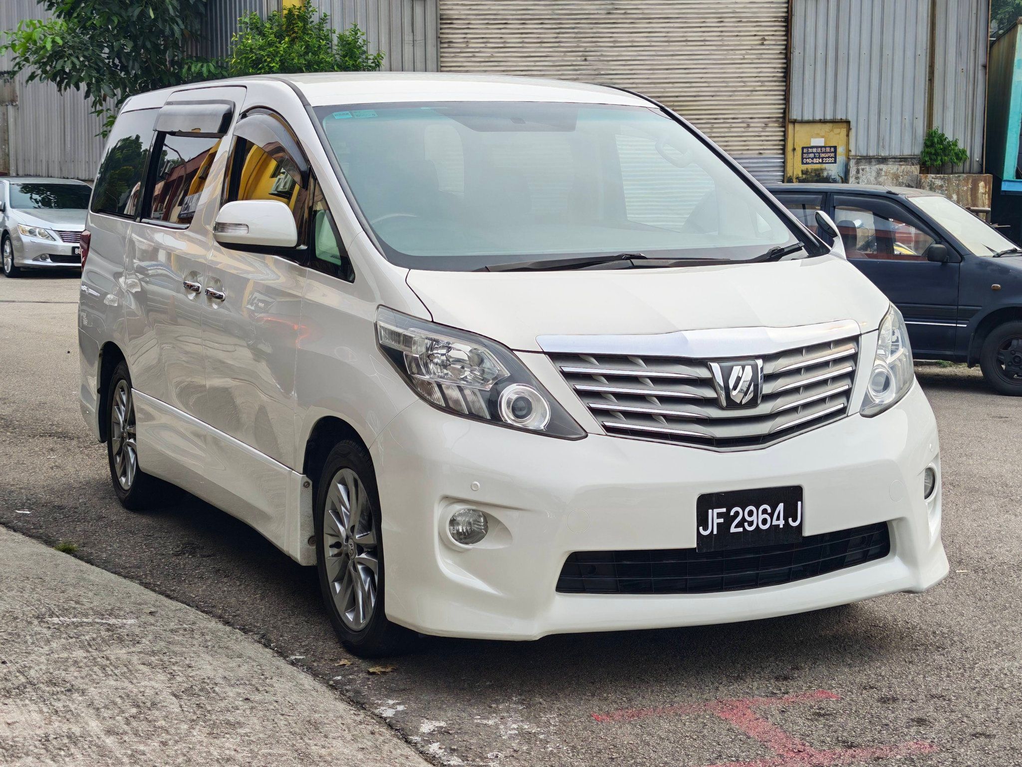 Toyota Alphard 2.4L 2016 Used Car Johor Bahru 3