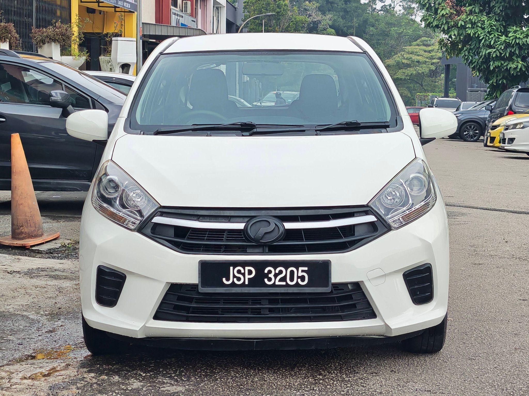 Perodua Axia 1.0L 2018 Used Car Johor Bahru 2